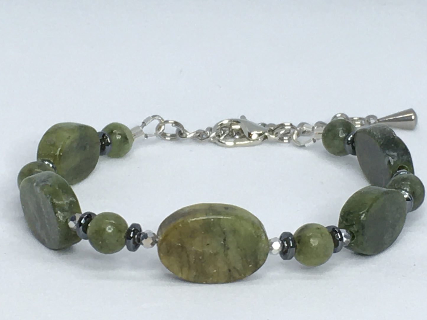 7" to 7.5" Green Serpentine Women's Bracelet