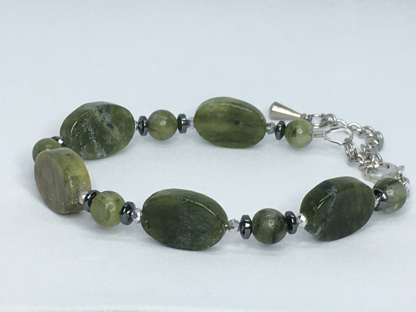 7" to 7.5" Green Serpentine Women's Bracelet