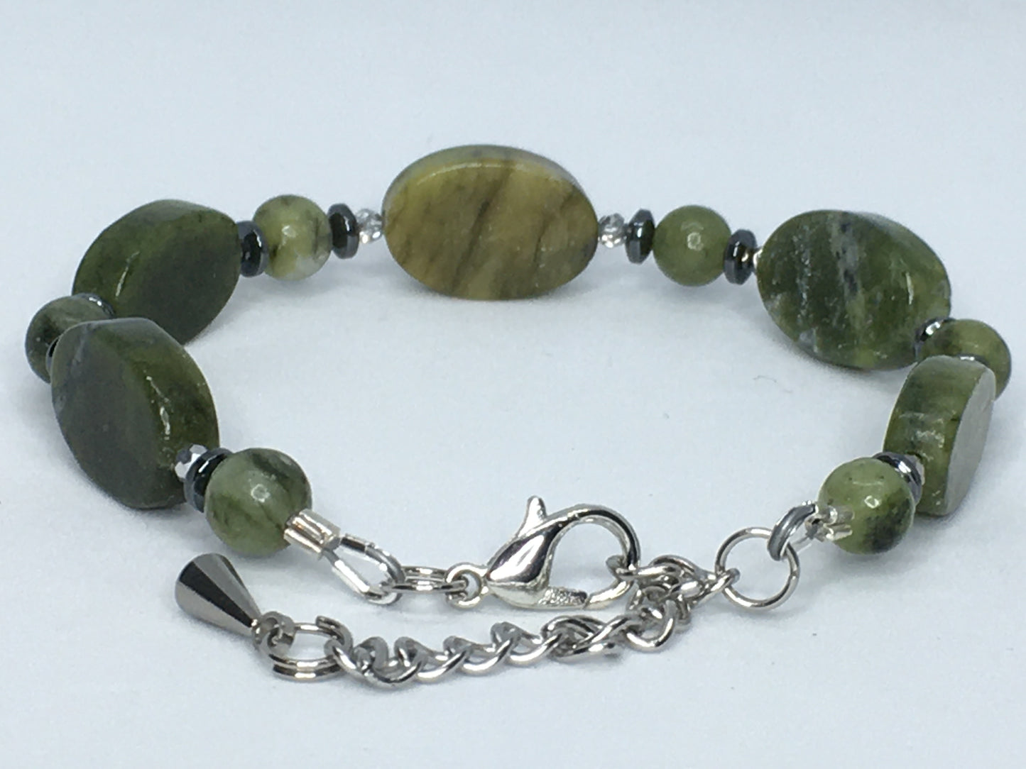 7" to 7.5" Green Serpentine Women's Bracelet
