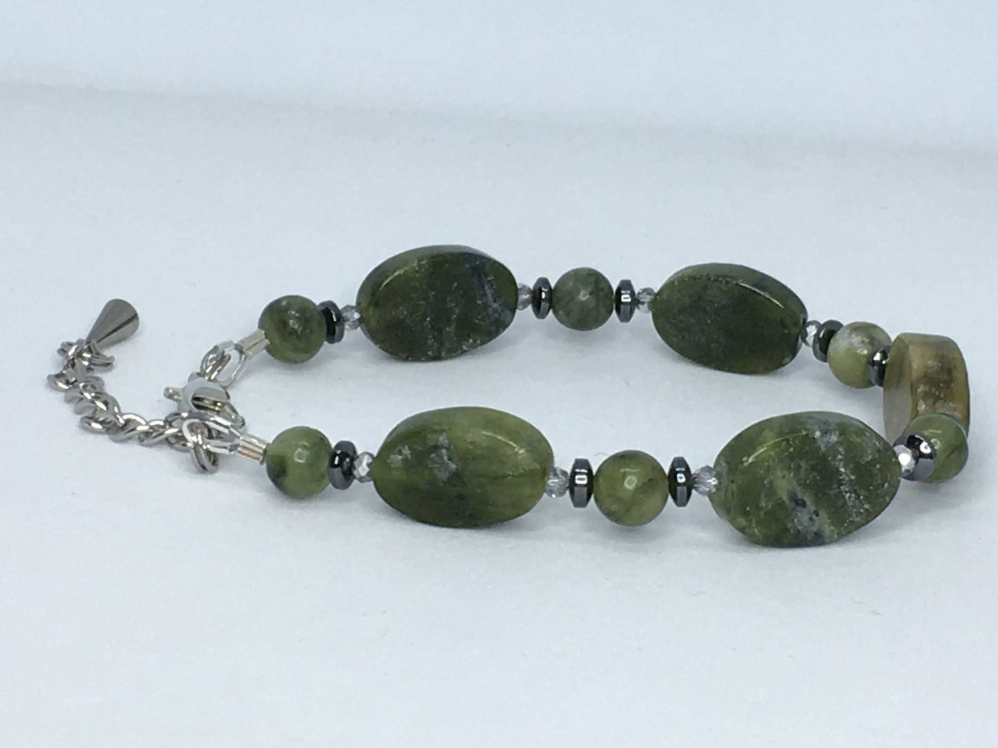 7" to 7.5" Green Serpentine Women's Bracelet