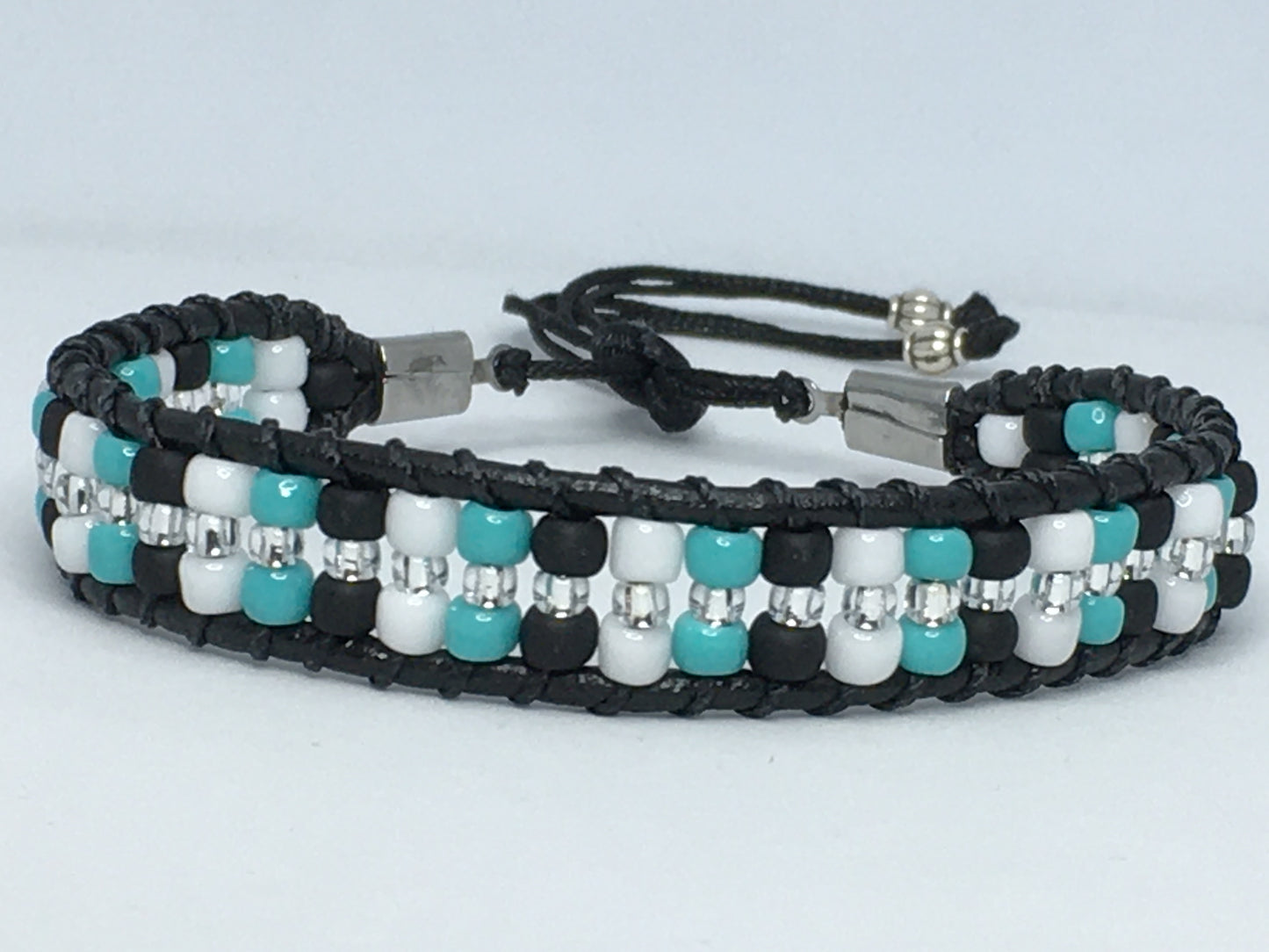 7" Bead and Leather Women's Bracelet