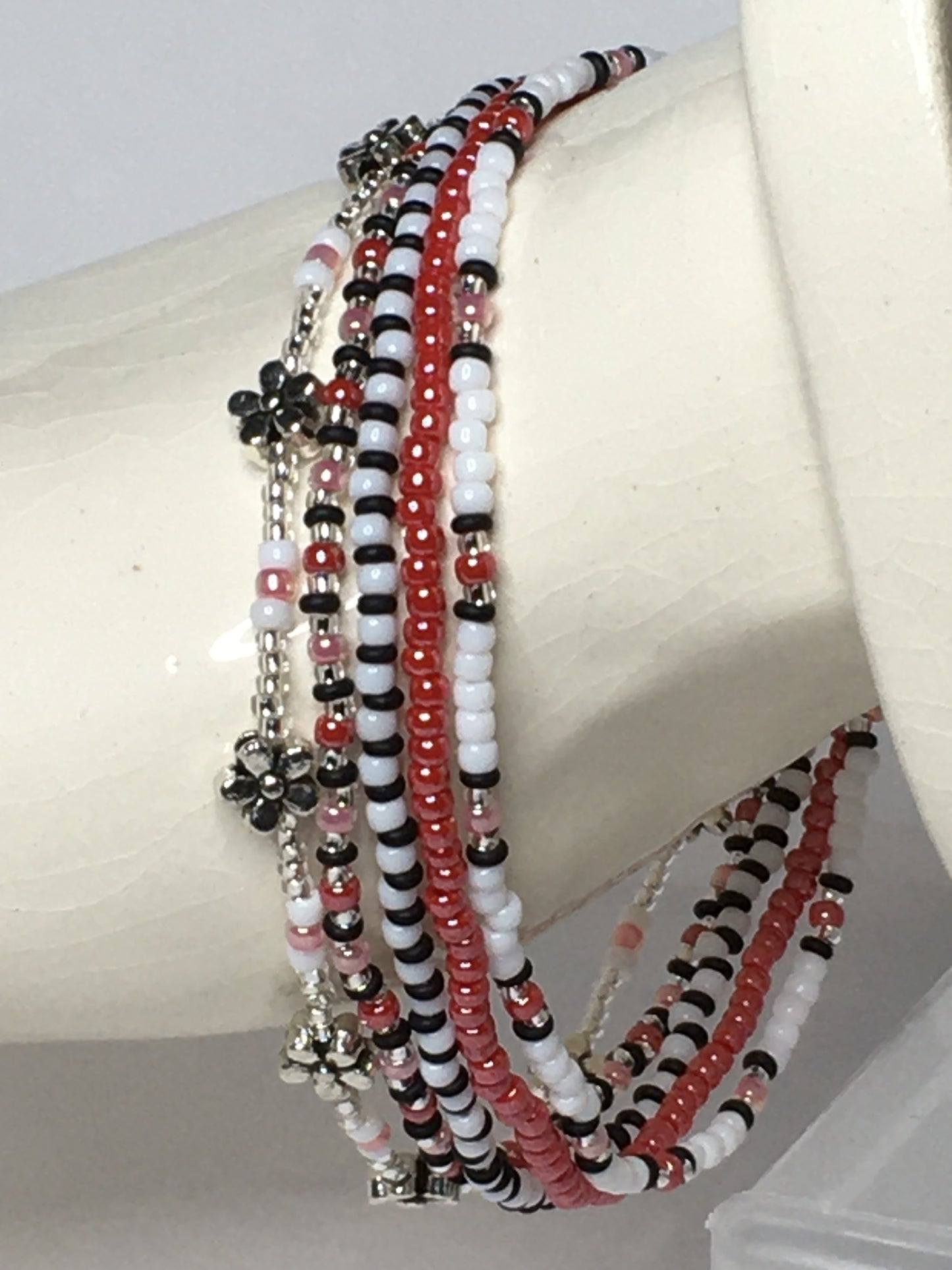 7.25" Glass Seed Bead Women's Bracelet