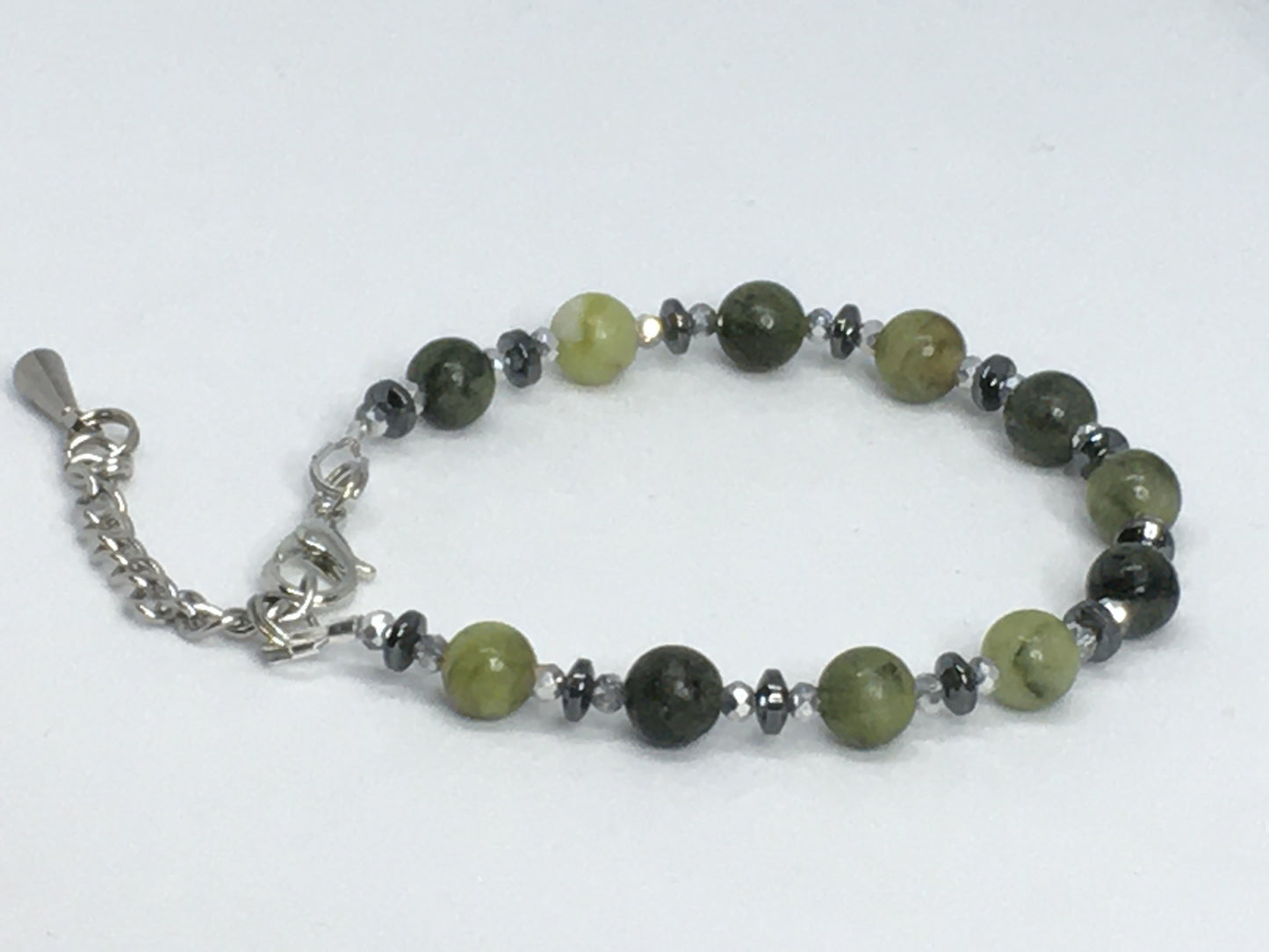 6.5" to 7" Green Serpentine Women's Bracelet