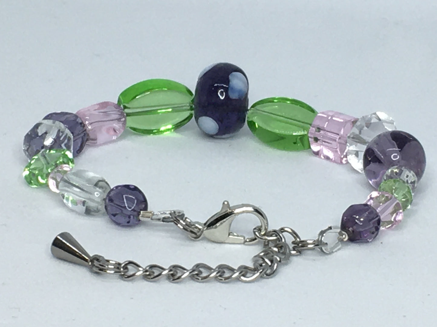 6.25" Glass Bead Women's Bracelet