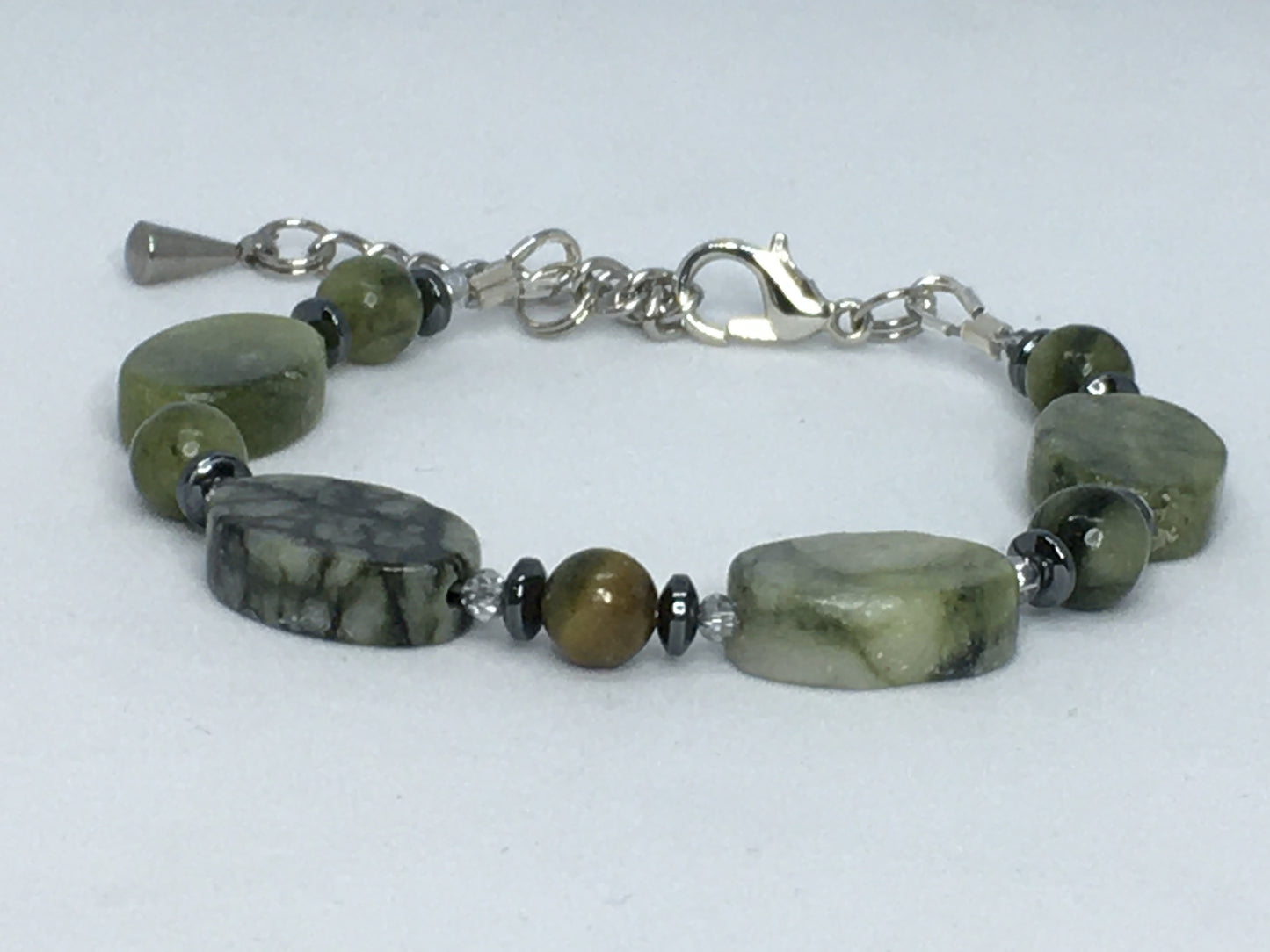 6.25" Green Serpentine Women's Bracelet