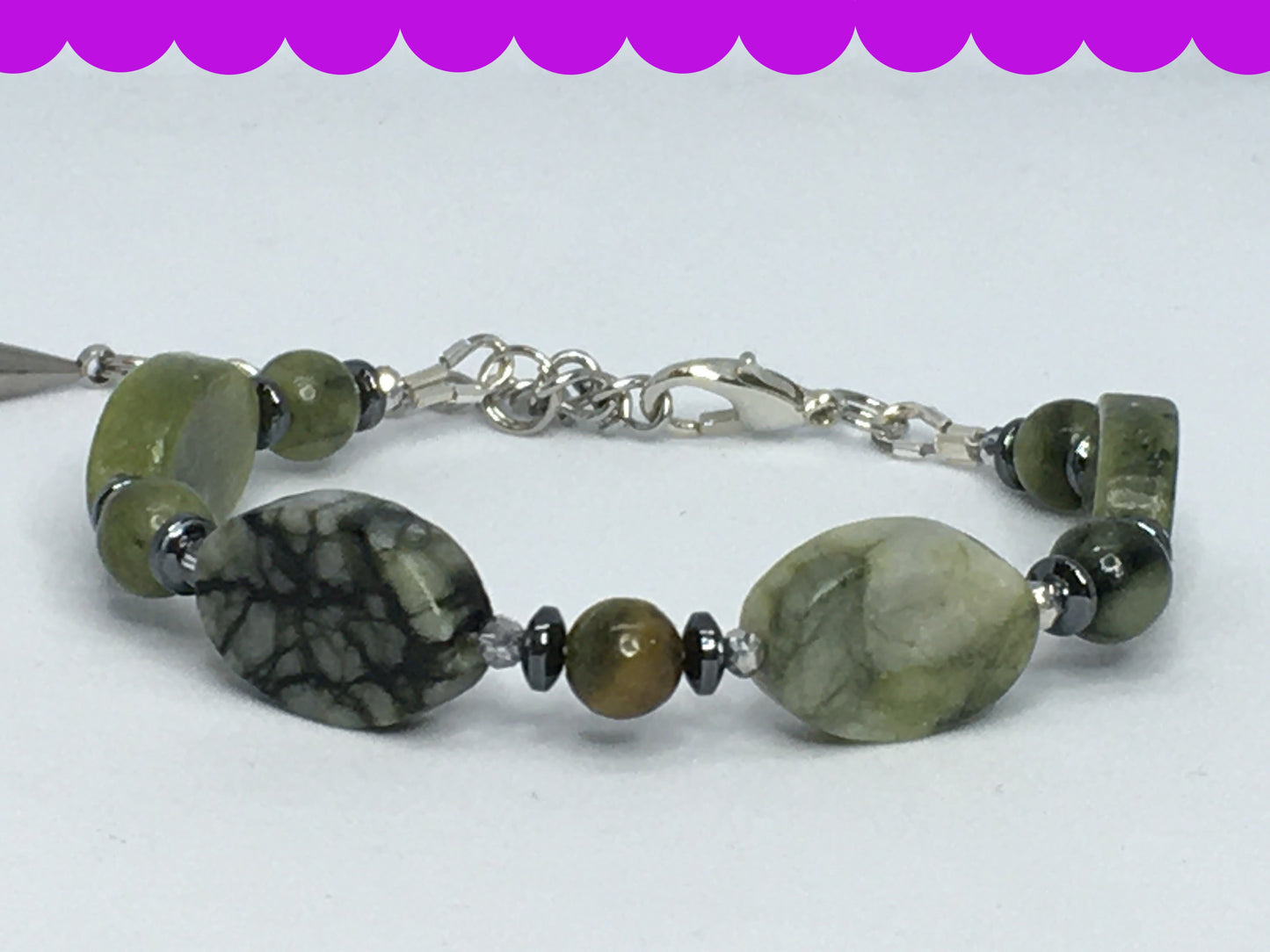 6.25" Green Serpentine Women's Bracelet