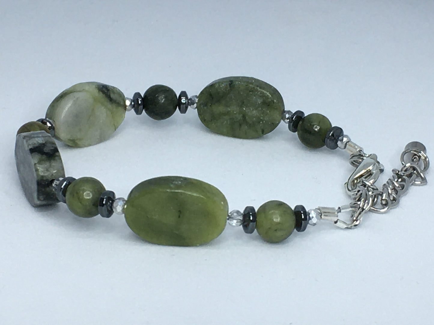 6.25" Green Serpentine Women's Bracelet